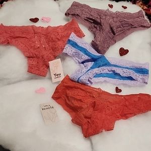 Victoria's Secret Lace Cheeky Underwear in Size L ⚘️